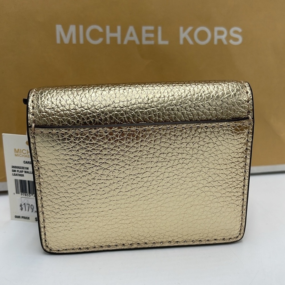 MICHAEL KORS
Carson Small Metallic Pebbled Leather Wallet
Pale Gold 
NWT - Picture 5 of 16